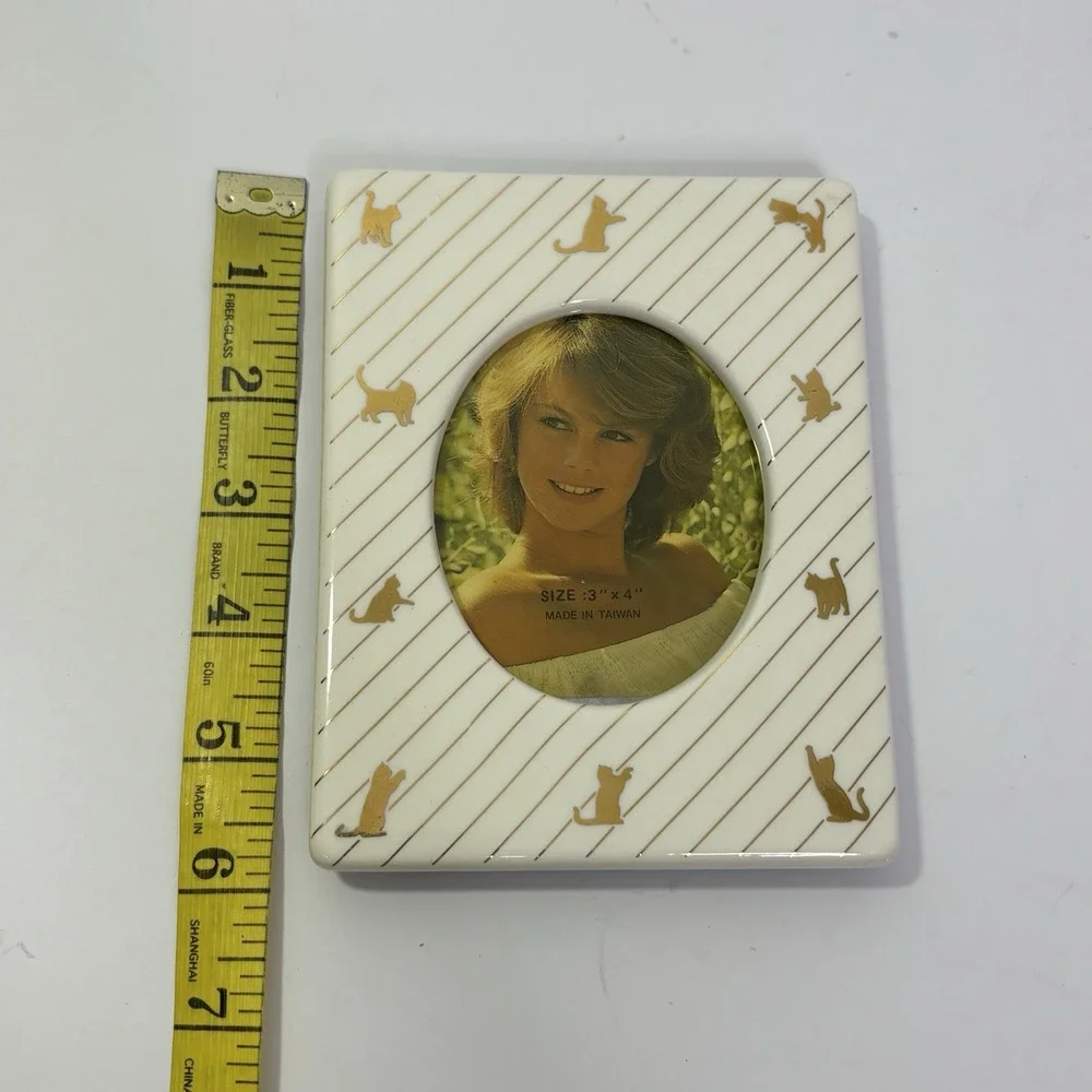 Vintage Gold And White Cat Silhouette Picture Frame 3